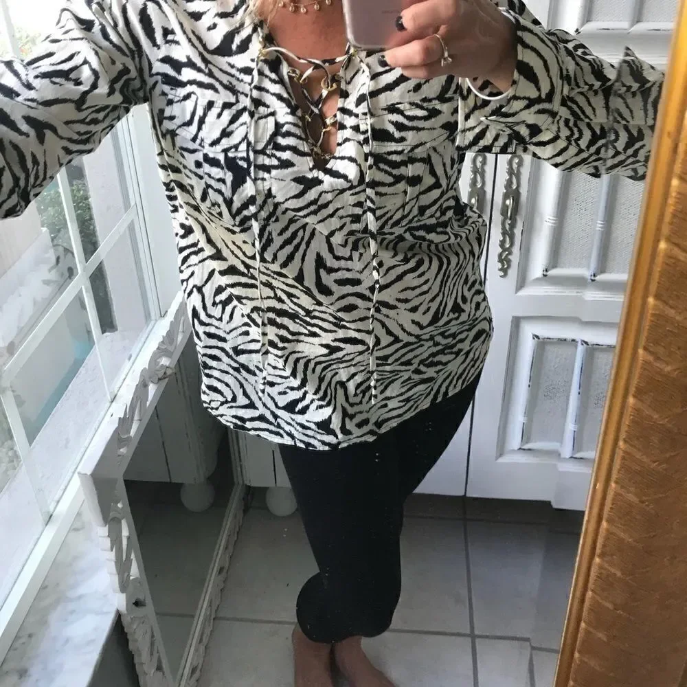 🎃MICHAEL KORS TOP   - Picture 8 of 8